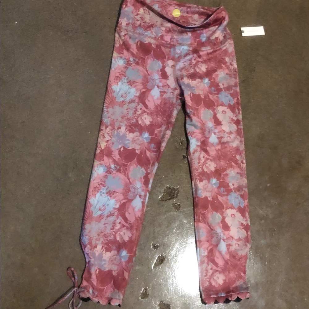 NWT Anthropologie pants. Size M!